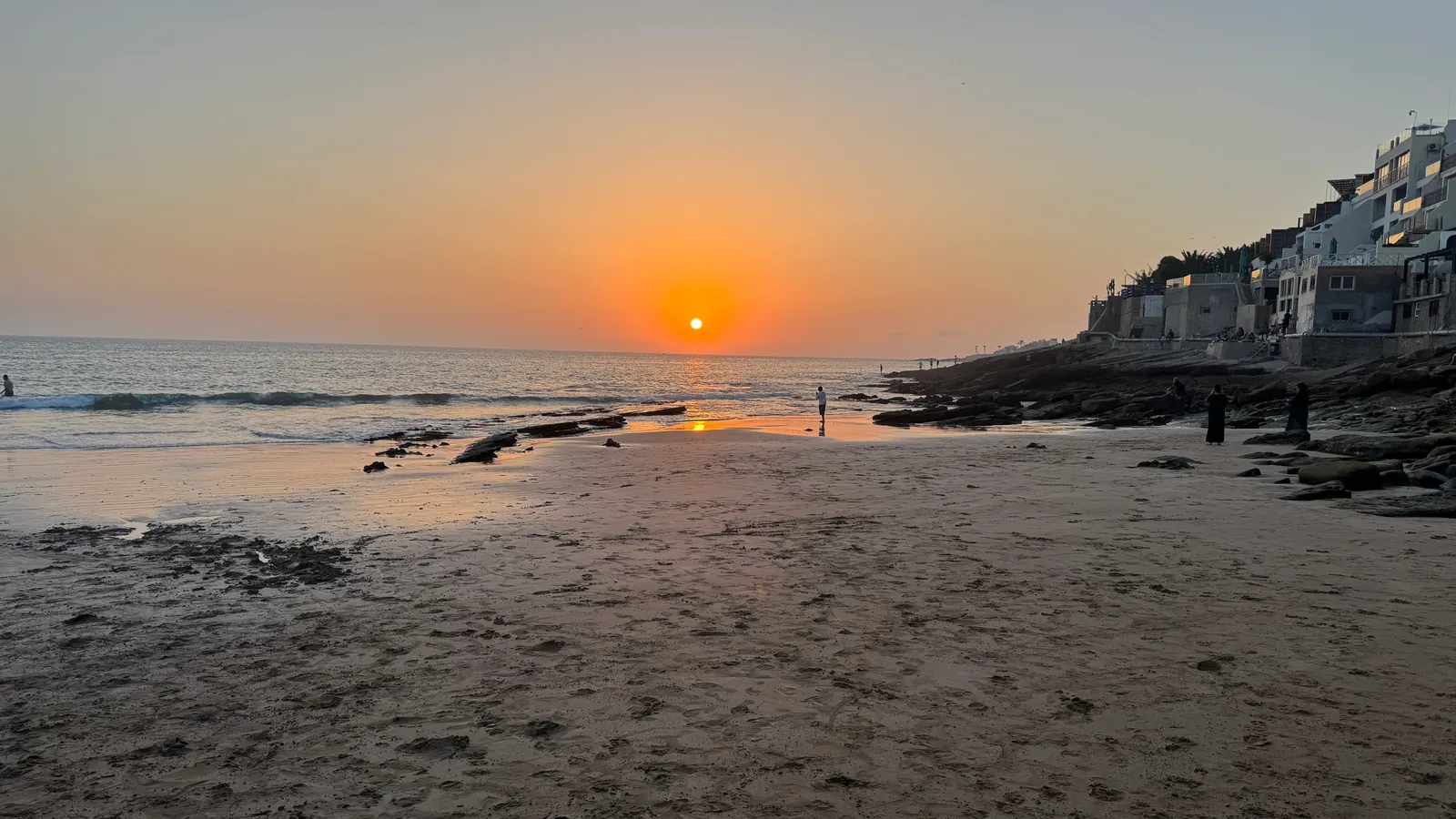 Coucher de soleil sur la plage de Taghazout